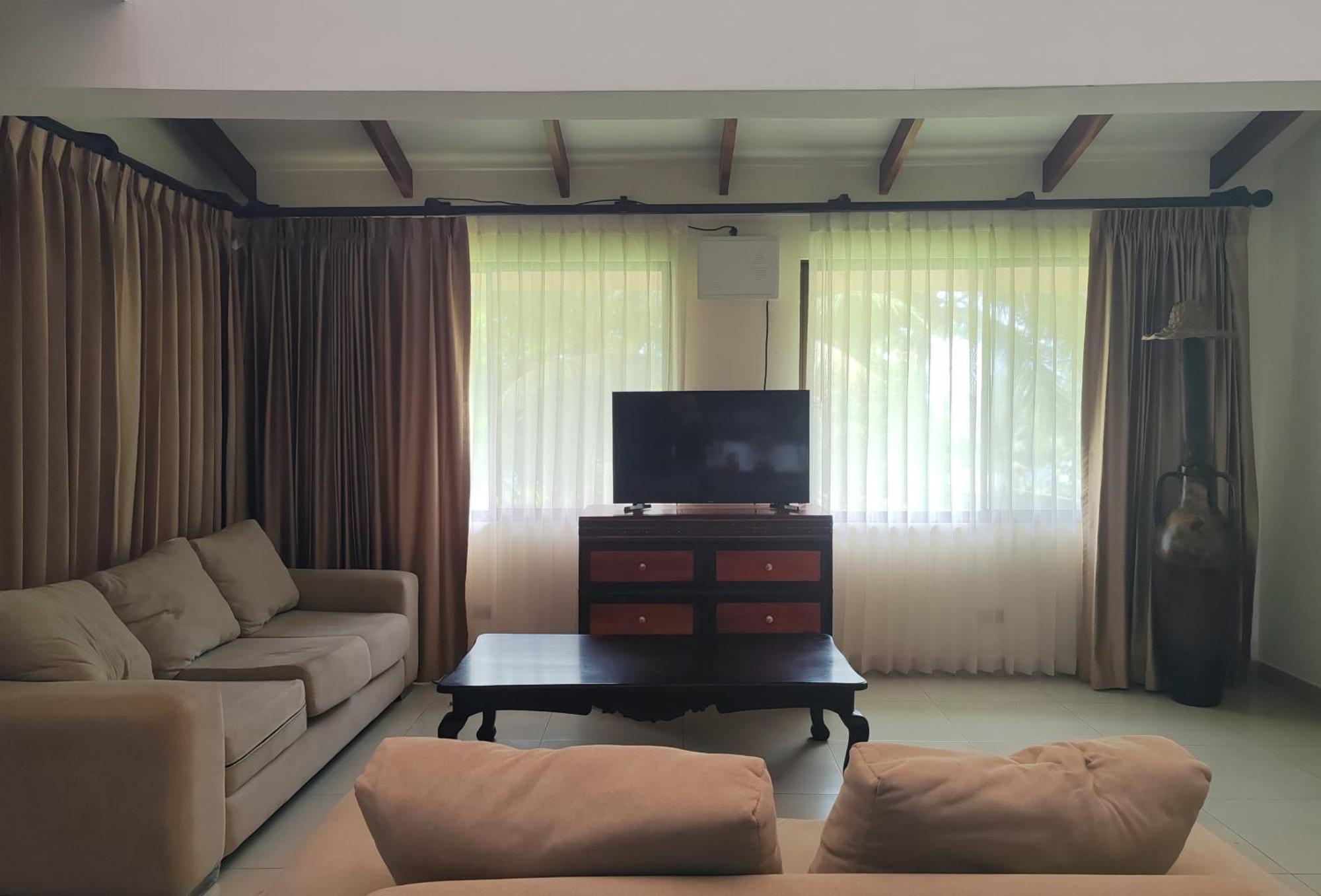 Marenaz Oceanfront Resort Эстерильос-Эсте Экстерьер фото