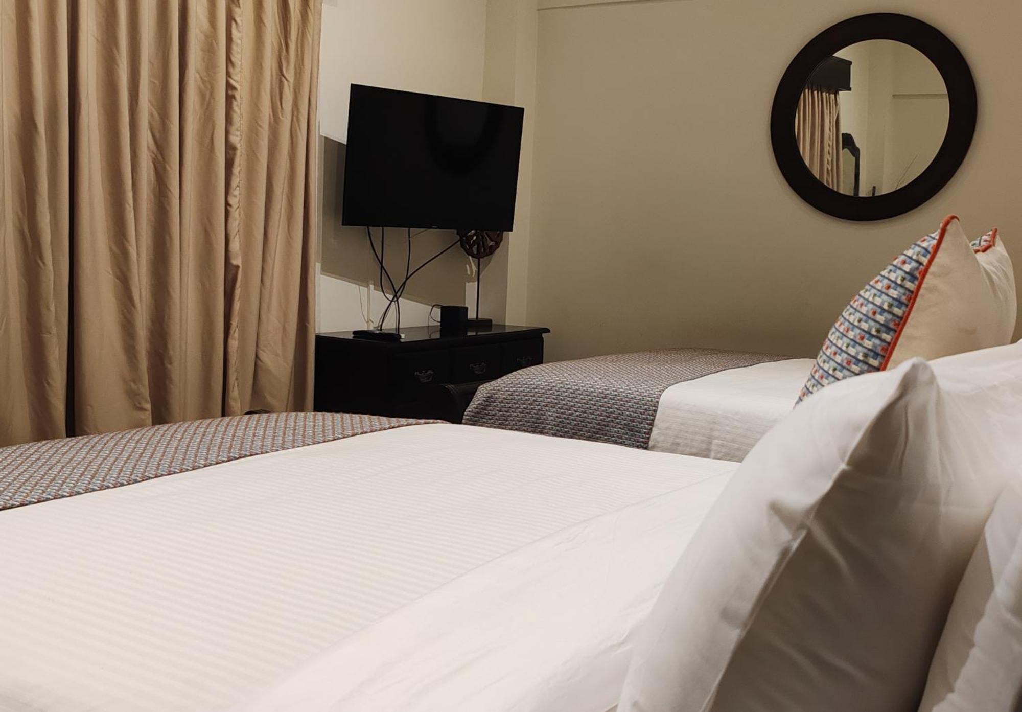Marenaz Oceanfront Resort Эстерильос-Эсте Экстерьер фото